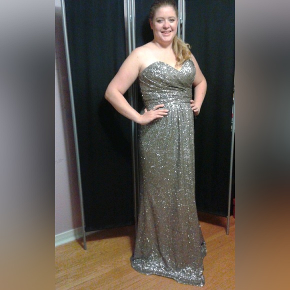 Sorella Vita Sequin Evening Gown. - Picture 2 of 9